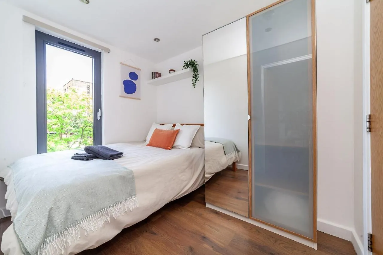 Arte Stays: Nordic Minimalist Flat near Hackney Downs London 0*,  United Kingdom